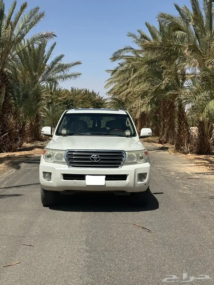 لاندكروزر GXR 2013 البازغي 3