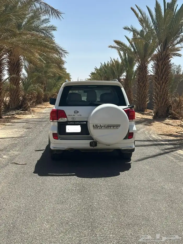 لاندكروزر GXR 2013 البازغي 4