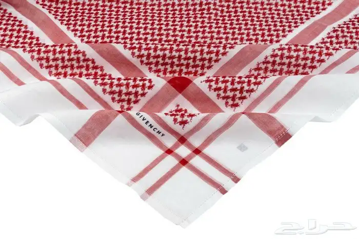 شماغ جيفنشي كلاسيك الأحمر صناعة انجليزية الاصلي 4