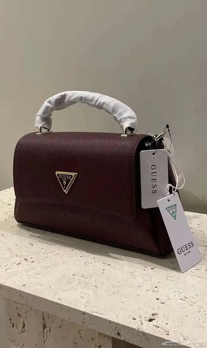 شنطه براند Guess للبيع 1