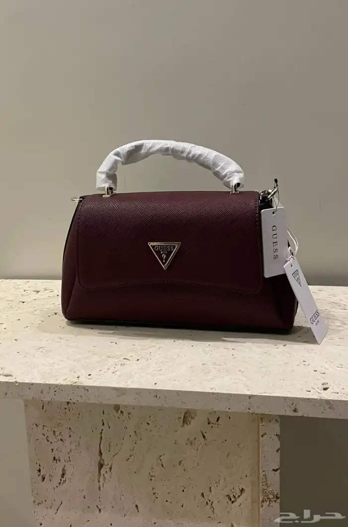 شنطه براند Guess للبيع 0