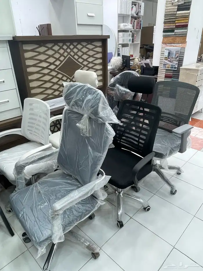 أثاث المكاتب متوفر 12