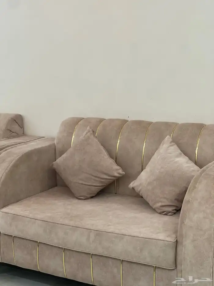 كنب نظيف الستخدام فتره بسيطه جدا مكون من اربع قطع 1