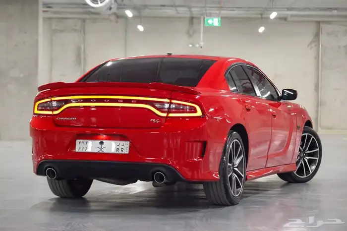 تشارجر 2022 RT احمر ناري بحالة ممتازه 12