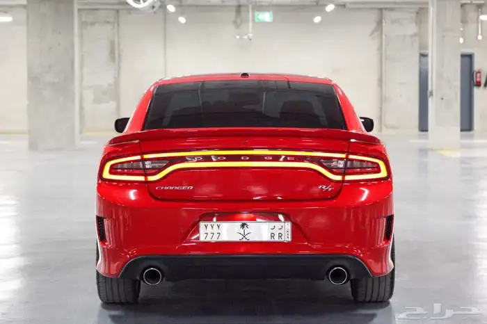 تشارجر 2022 RT احمر ناري بحالة ممتازه 3