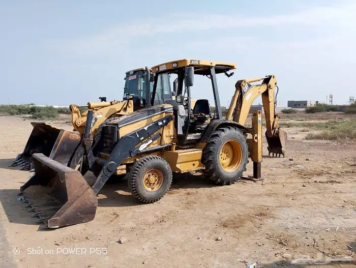 حفار معدات آليات طرق مكينه عرجا 4