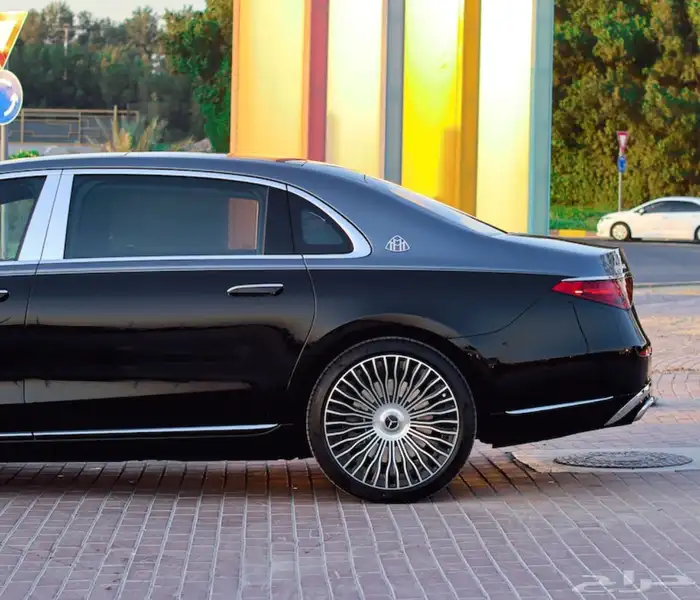 موقع الامارات Mercedes-Maybach 2025S-Class 680 8