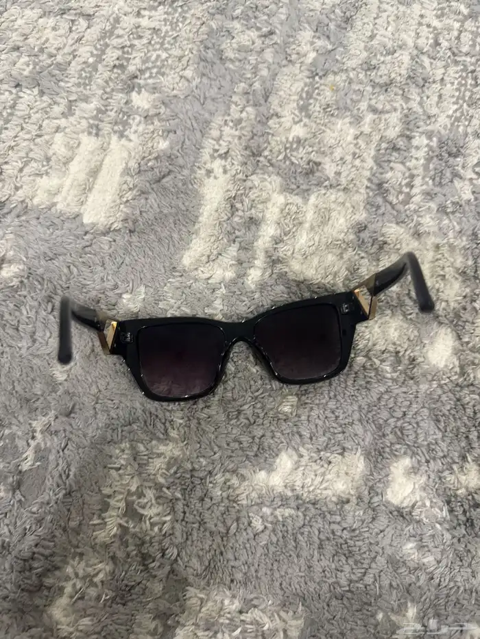 نظاره شركه PRADA 2