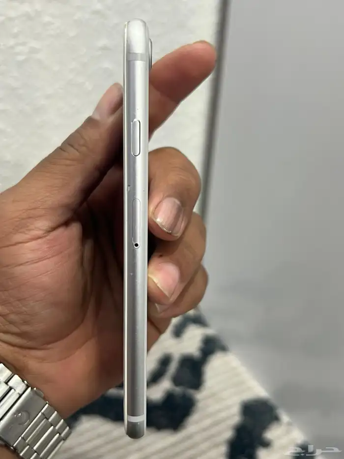 للبيع ايفون8 3