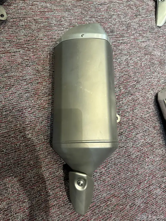 دبة سوزوكي RR 1