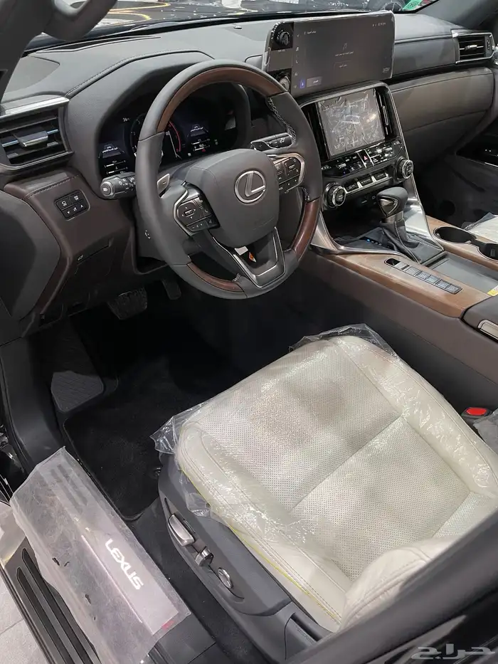 جيب لكزس LX600 اصفار 2025 جديد 14