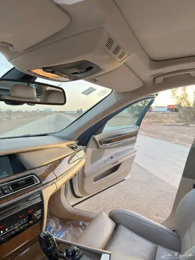 بي ام دبليو 750 2011 15