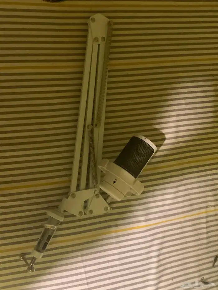 مايك مع شريط قراند ترزمو سوني فايف 0