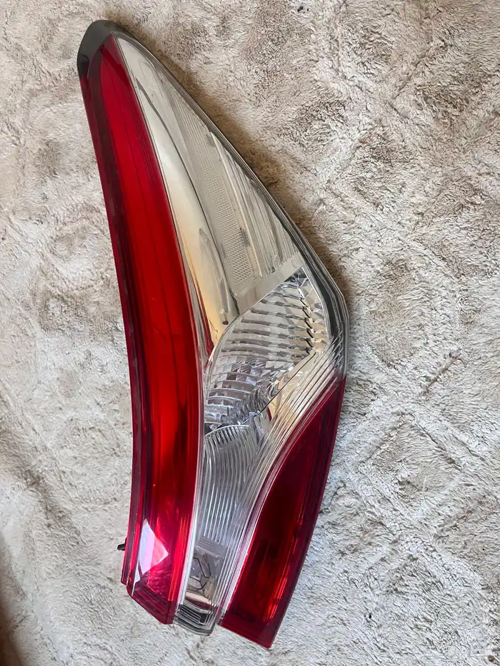 اصطب ديبو كامري 2019 يمين خلفي 4