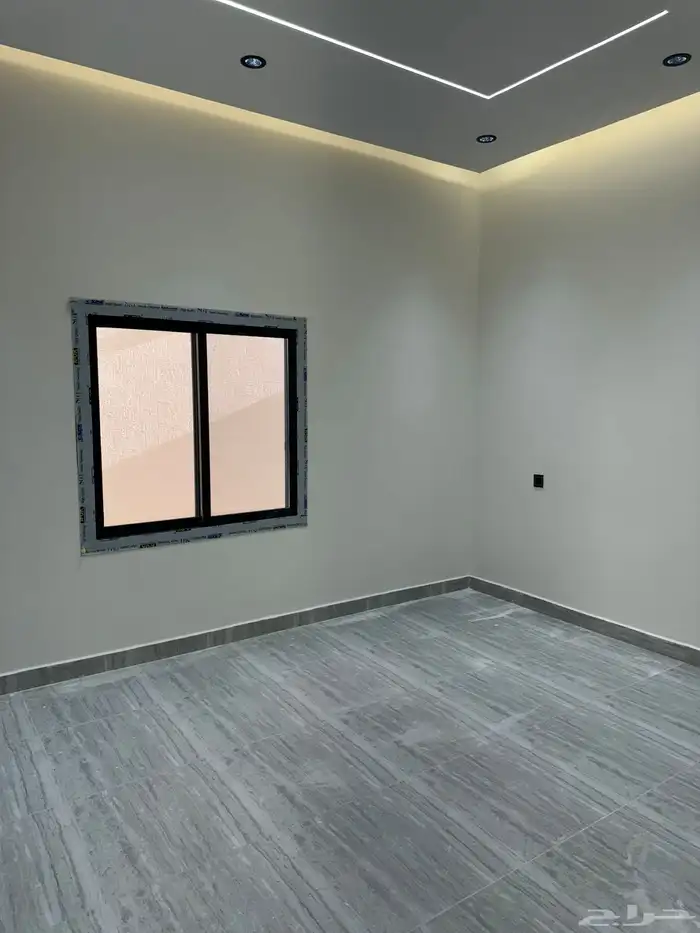 للبيع دور جاهز للسكن بالعزيزية 12
