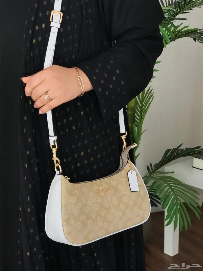 شنط سان لوران مع كعب 30