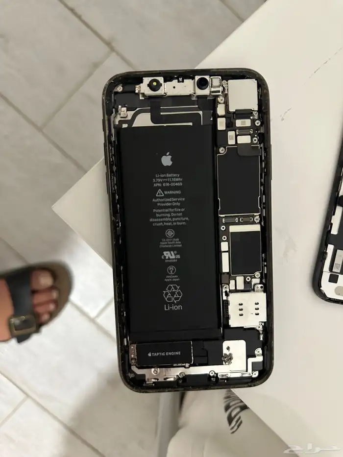 ايفون XR محول ايفون 16 اول مره يفتح مساحه 128 4