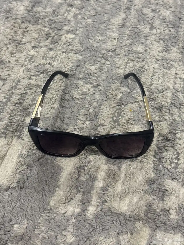 نظاره شركه PRADA 0