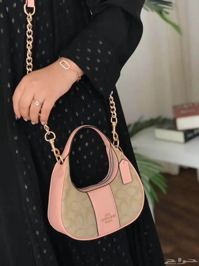 شنط سان لوران مع كعب 83