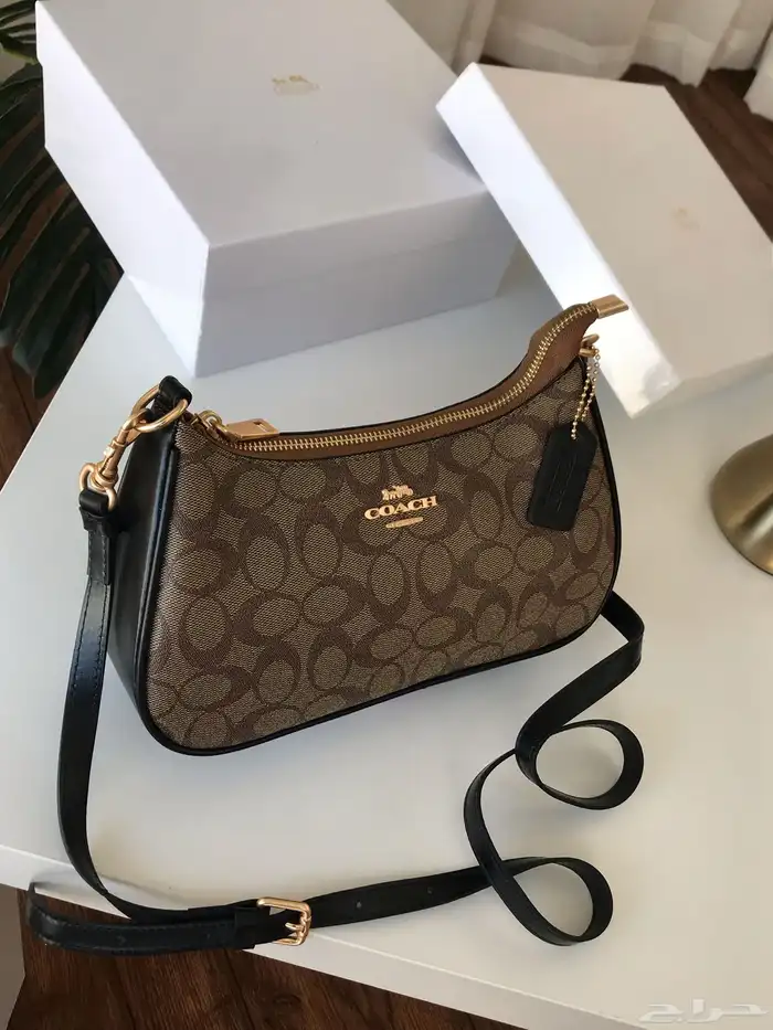 شنط سان لوران مع كعب 32