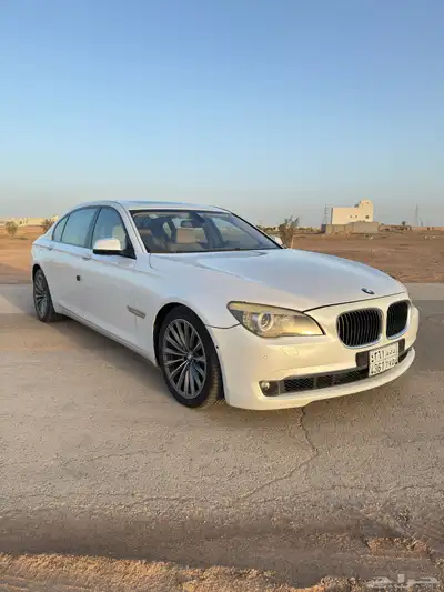 بي ام دبليو 750 2011 2