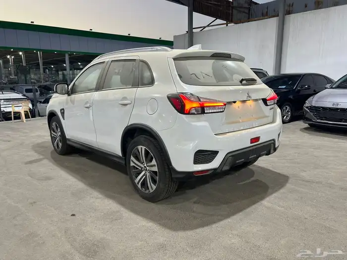 ميتسوبيشي ASX 2022 3