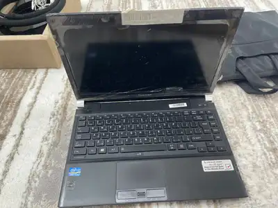 لابتوب للبيع توشيبا 1