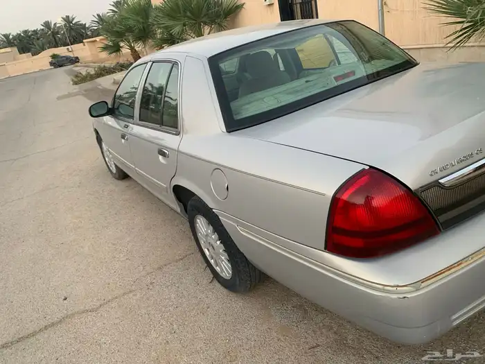 فورد قراند ماركيز 2008 11