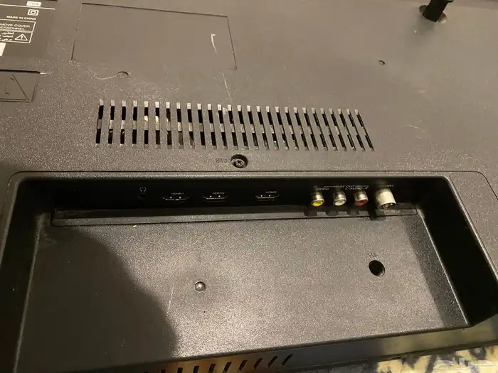 للبيع شاشة HITACHI 55 بوصة   حالة ممتازة 13