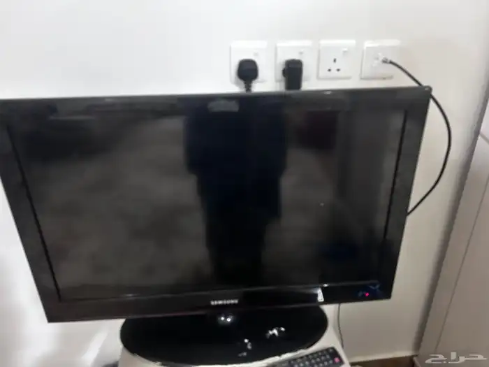 شاشه ثلاثين بوصه و مراتب استعمال نظيف 0