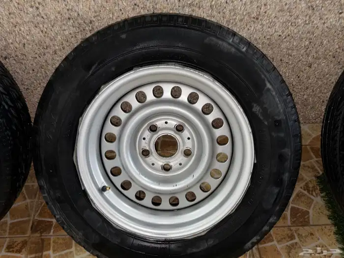 جنوط مقاس 16 خمس فتحات حقة وكالة تركب على جميع أسيارات 4