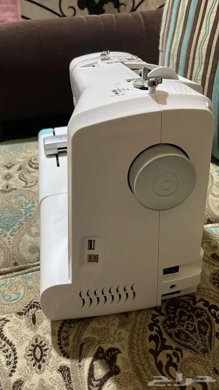 مكينة خياطة وتطريز من نوع هانديv-700 2