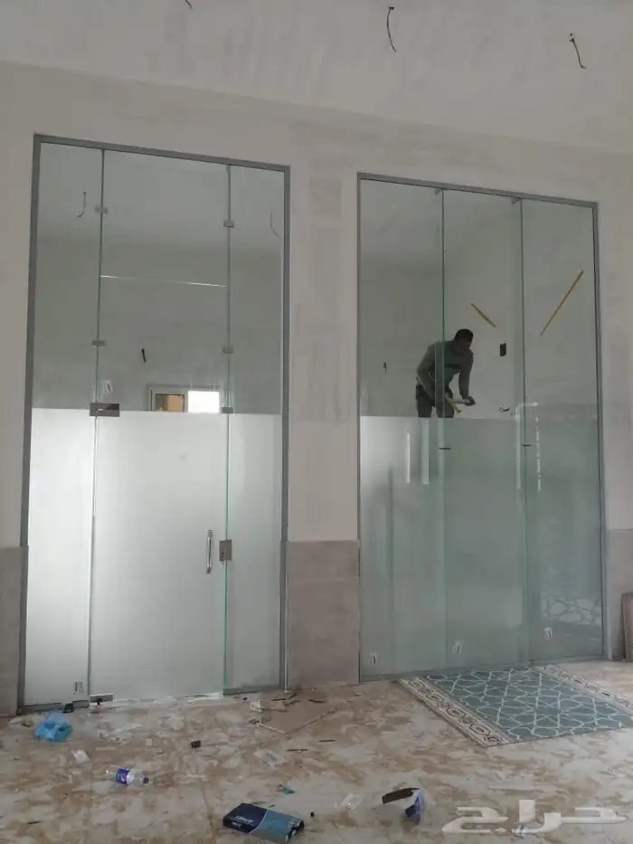 توريد وتركيب واجهات محلات زجاج سكريت وابواب زجاج 0