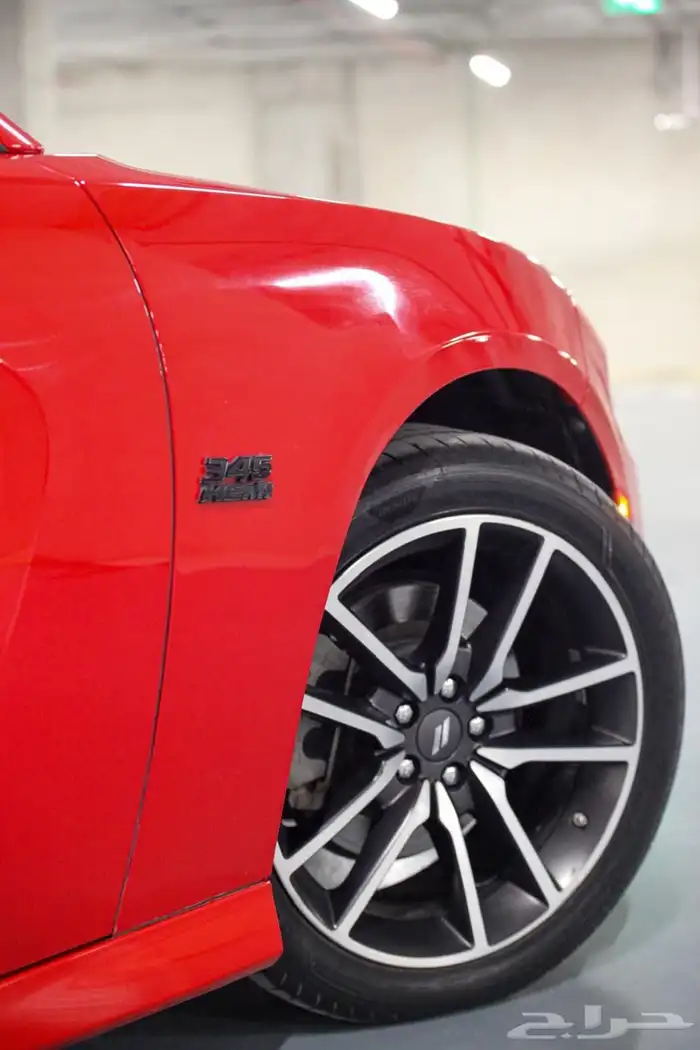 تشارجر 2022 RT احمر ناري بحالة ممتازه 13