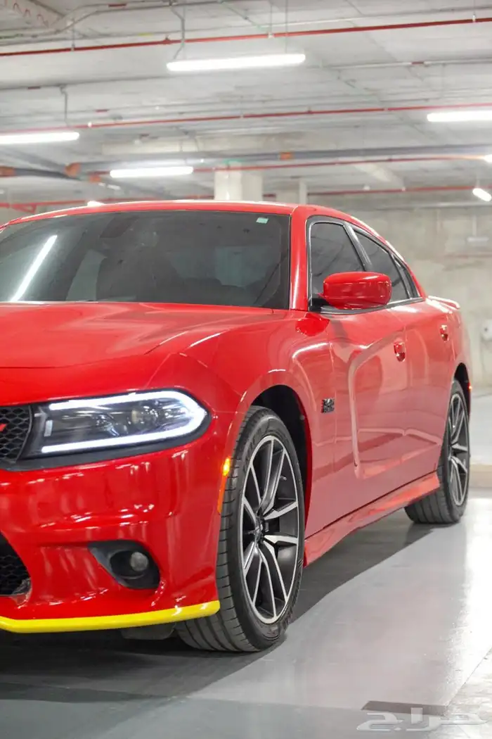 تشارجر 2022 RT احمر ناري بحالة ممتازه 16