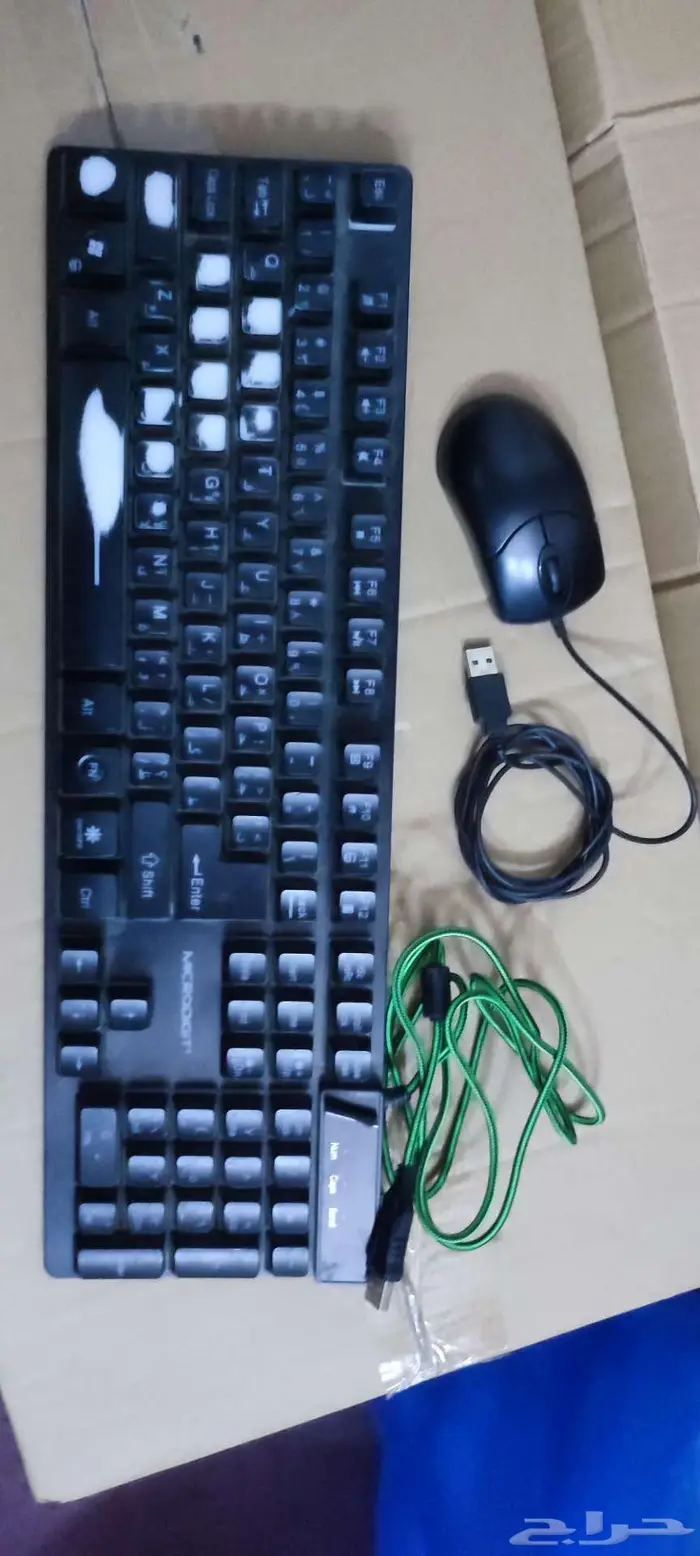 كمبيوتر مكتبي مع جميع ملحقات 5