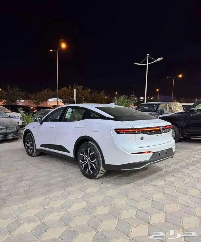 تويوتا كراون بريميوم هايبرد 2025 تقسيط جميع البنوك والشركات 2