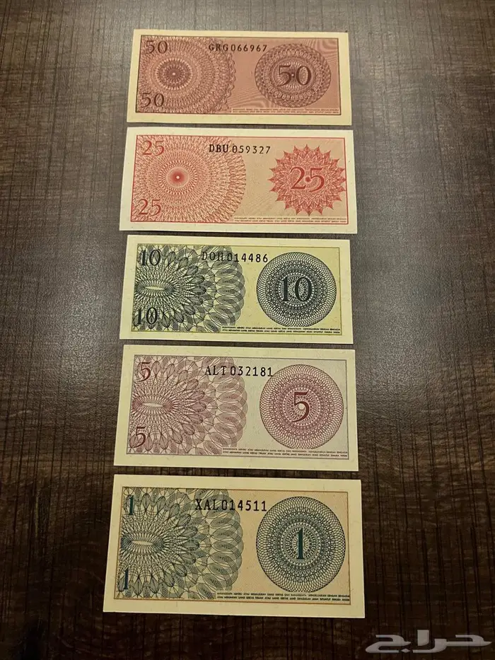 مجموعه مميزه من العملات العالميه الصعبه 7