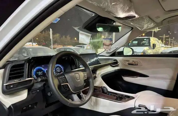 تويوتا كراون بريميوم هايبرد 2025 تقسيط جميع البنوك والشركات 7