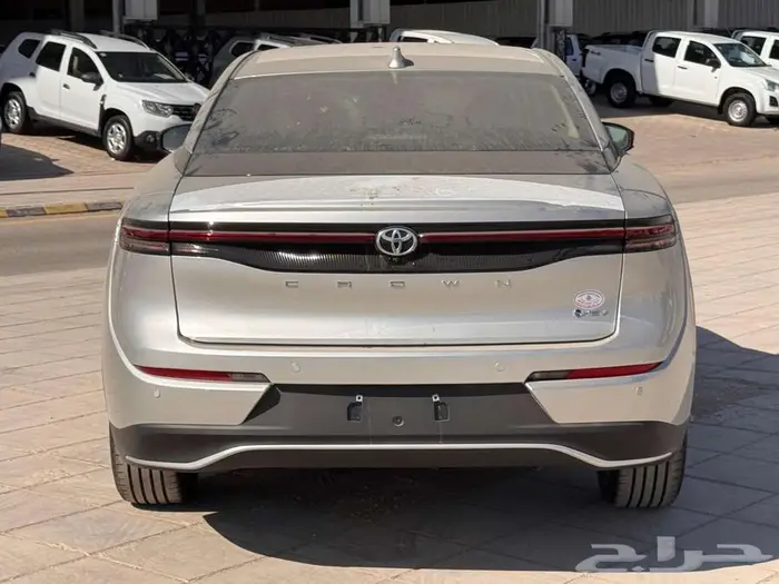 تويوتا كراون 2.5 بريميوم هايبرد 2025 عروض أقساط جميع البنوك 5