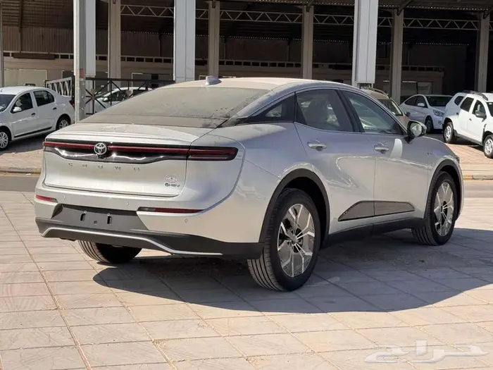 تويوتا كراون 2.5 بريميوم هايبرد 2025 عروض أقساط جميع البنوك 3