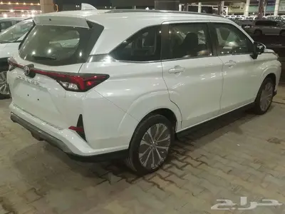 تويوتا فيلوز GLX ابيض 2024 سعودي 2