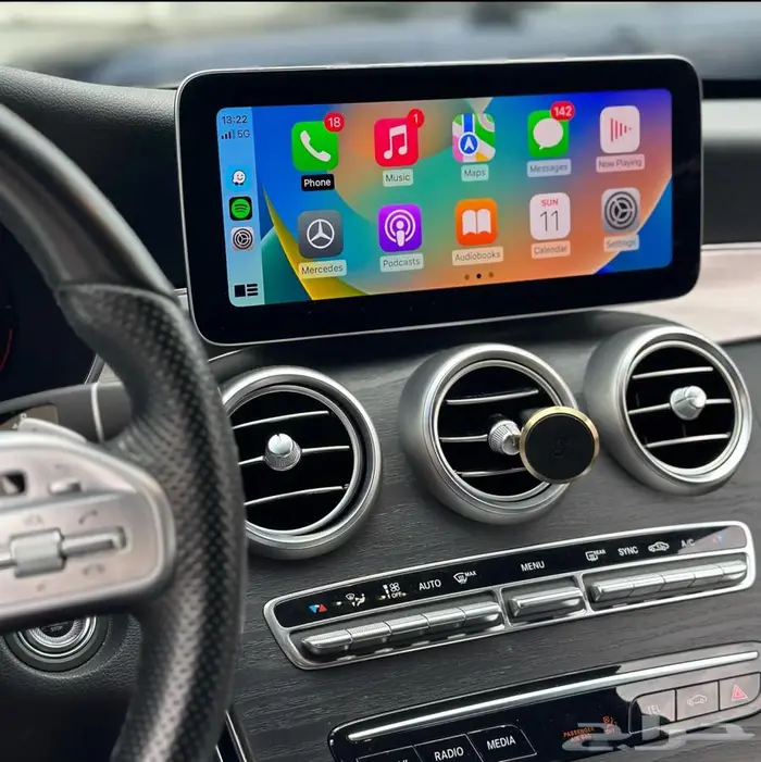 مرسيدس C class شاشة كومند ترفيهي 2015 1