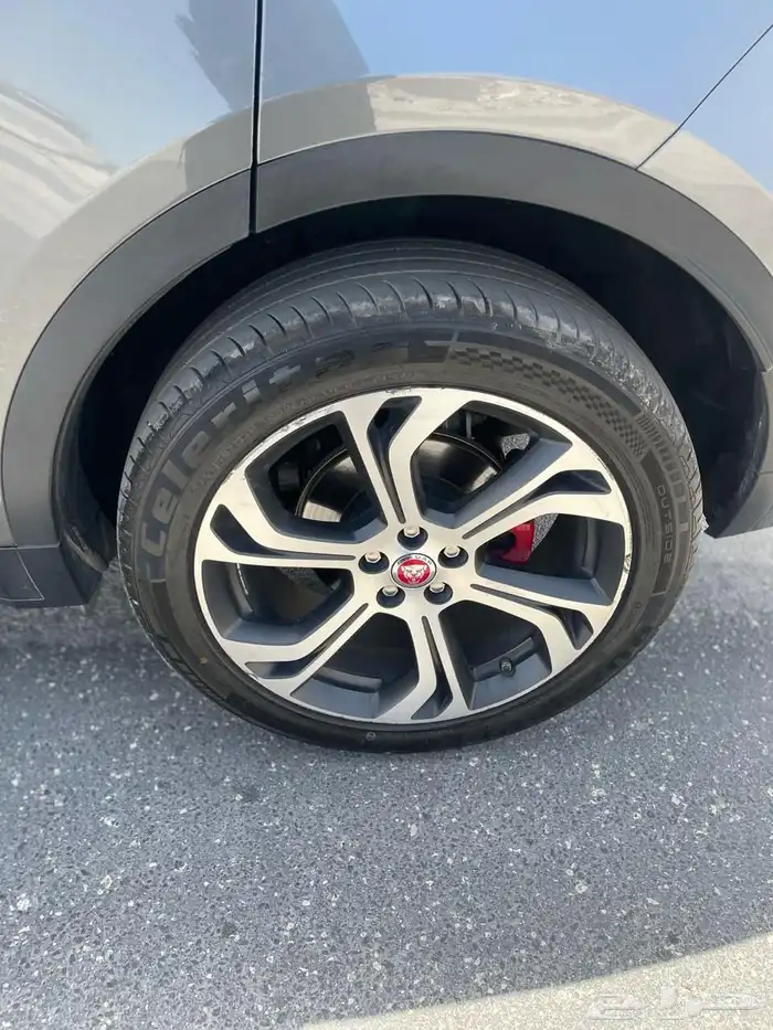 جيب جاكوار E-pace اي بيس 2020 ممشى قليل نظيف جدا 8