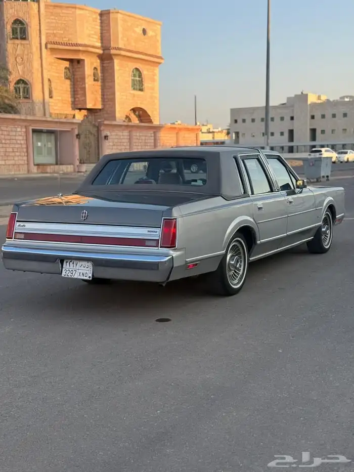 تاون كار مخزن ملكي فرصة نادرة 1988 مجدد ومفحوص 10