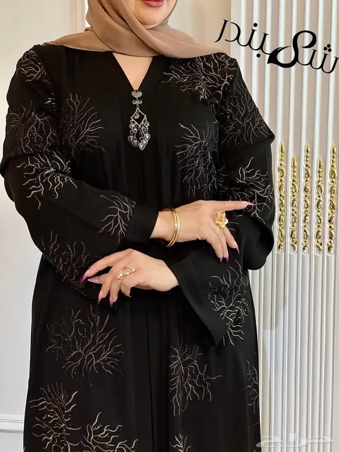 عبايات اسود وقمصان استقبال 6