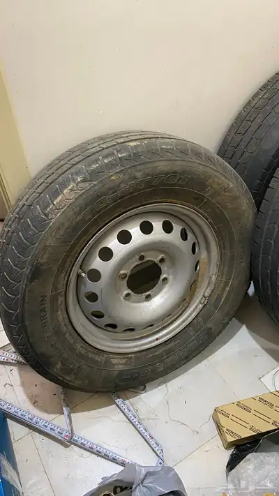 جنوط هايلوكس سلق 2023 مع كفرات 245 75 17 5