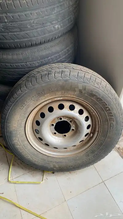 جنوط هايلوكس سلق 2023 مع كفرات 245 75 17 1
