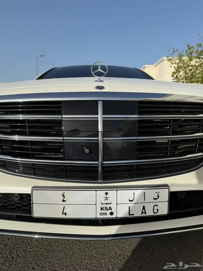 لوحة رقم فردي 4 ومعنى 0