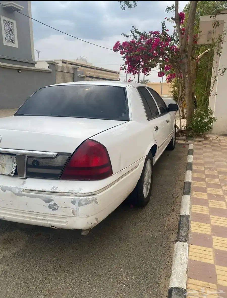 فورد ماركيز 2010 3